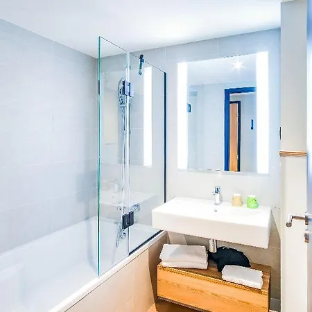 מלון Ibis Styles 3*